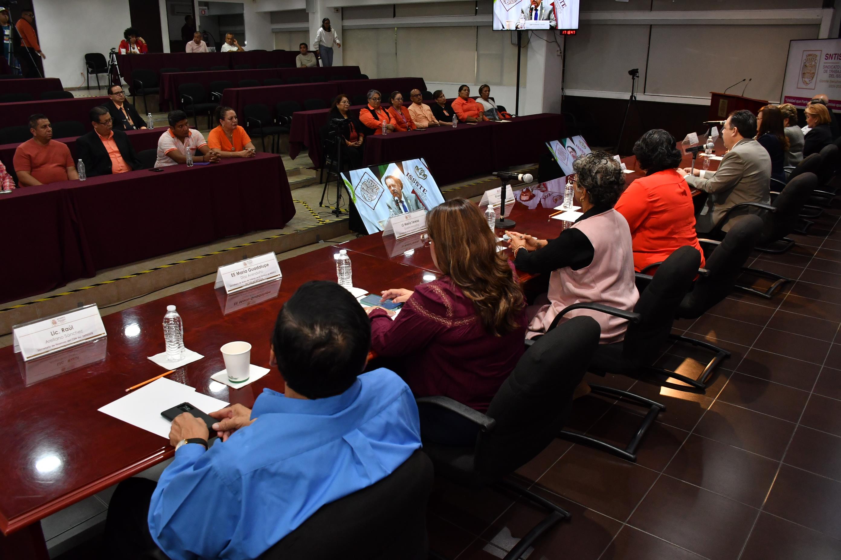  Salutación de la Sección XLI, Hospital Regional "1° de Octubre"